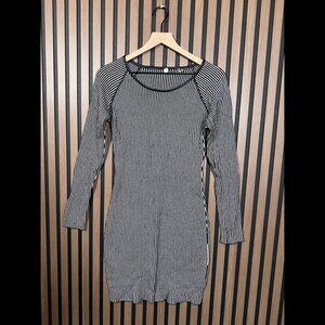 Margret O'Leary Sweater Dress Medium Soft Nylon Knit Sheath Long Sleeve Striped